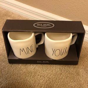 Rae Dunn Mug Set